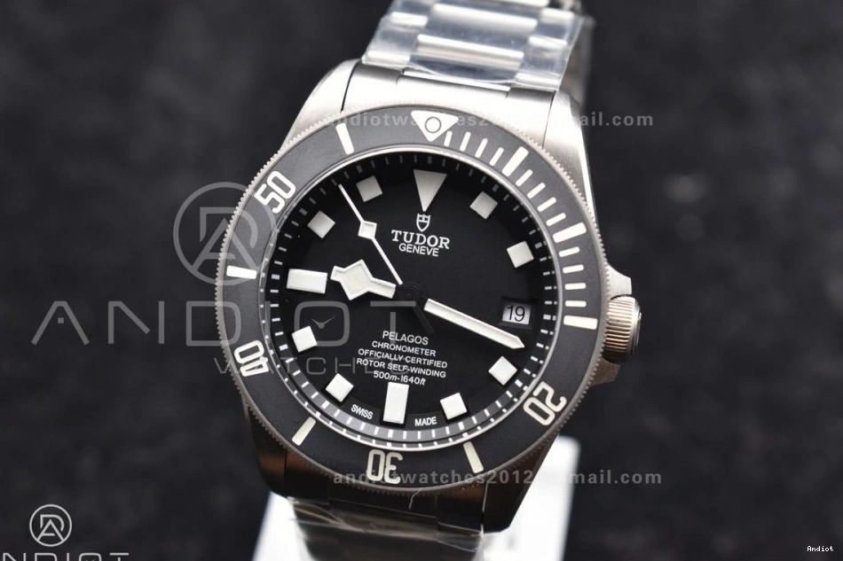 1:1 on Black Titanium Titanium Ceramic Black Dial Best Edition XF Pelagos A2824 Bracelet 0215
